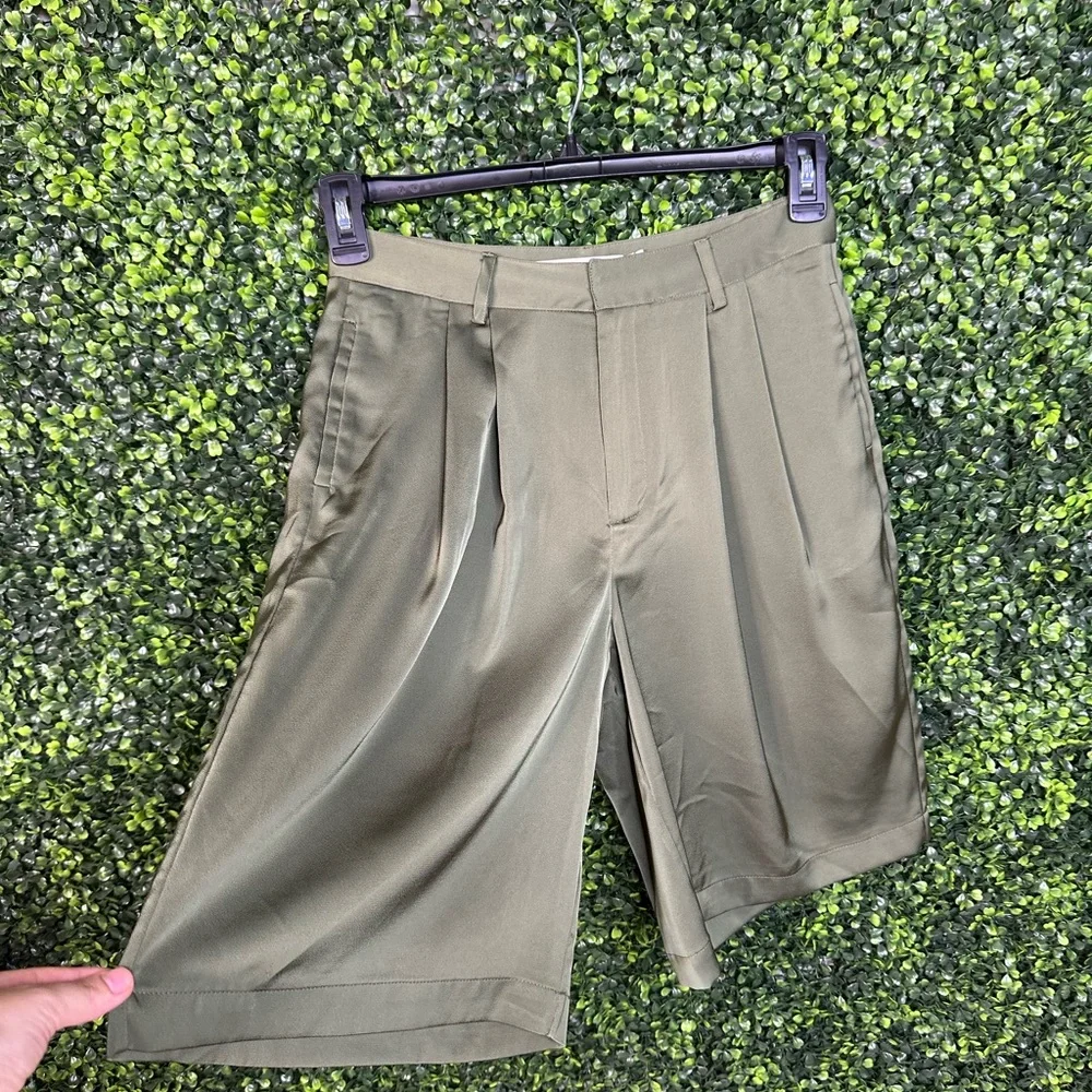 NWOT Anthropologie‎ bishop + young olive green Silky Bermuda Shorts